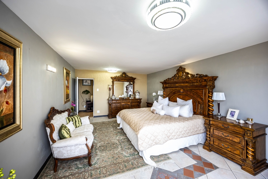 5 Bedroom Property for Sale in Gonubie North Eastern Cape